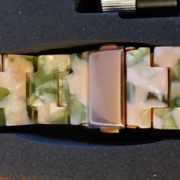 NewWays Faux Mother of Pearl Camo Link Bracelet Rose Gold & Rhinestone Case - Picture 5 of 8